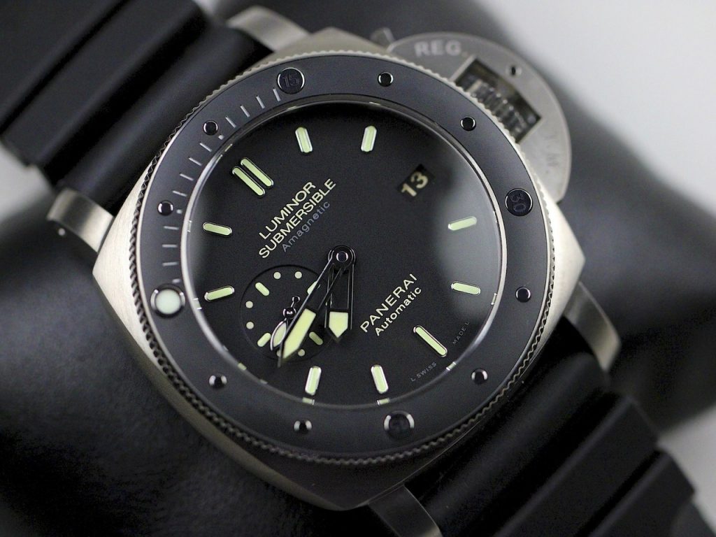 Panerai-Luminor-1950-Black-Dials-Rubber-Replica