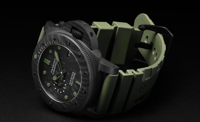 The green straps copy watches have black dials.