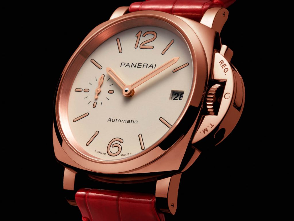 The red leather strap makes this fake Panerai more eye-catching.